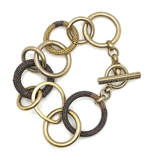 Kenneth Cole Bracelet Textured Circles 7” - Picture 5 of 7